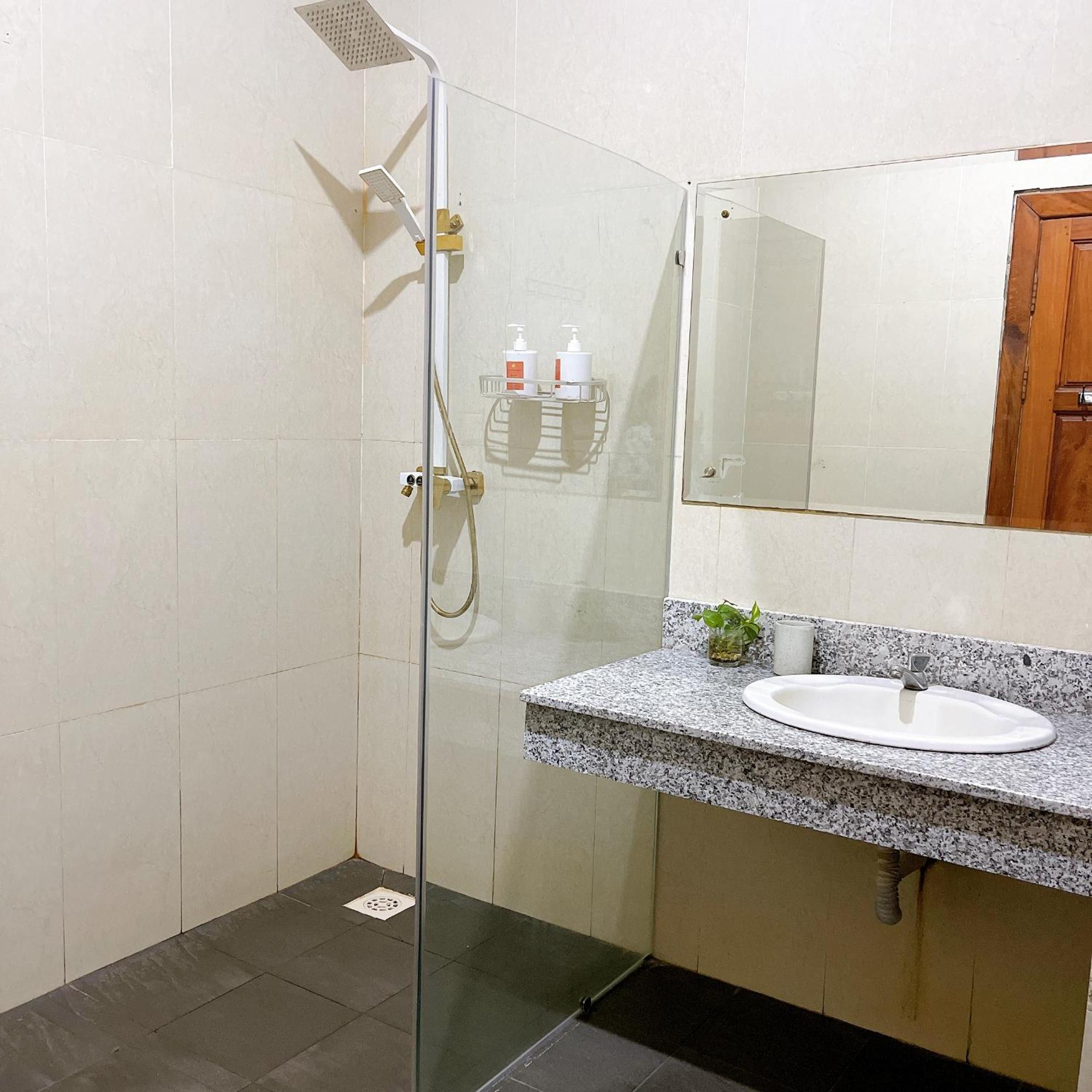 Central Privilege Hotel Сиемрип Экстерьер фото